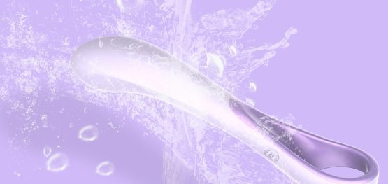 The-Compact-Waterproof-Clitoral-Simulator